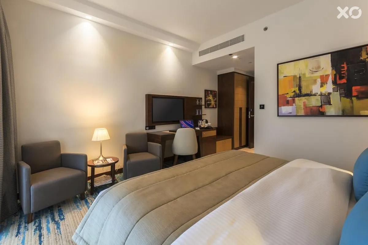 Golden Tulip Media Hotel