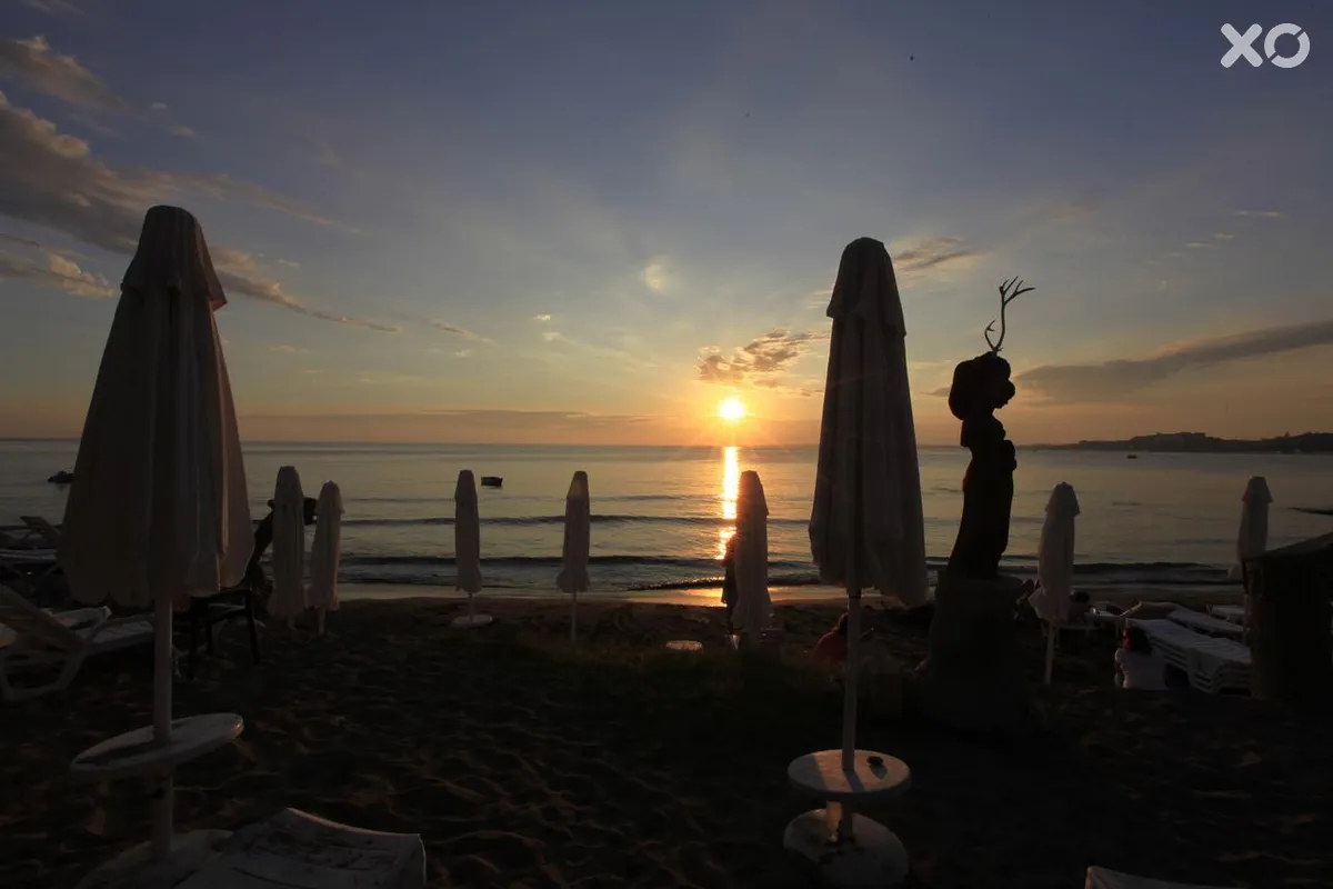Leda Beach Hotel