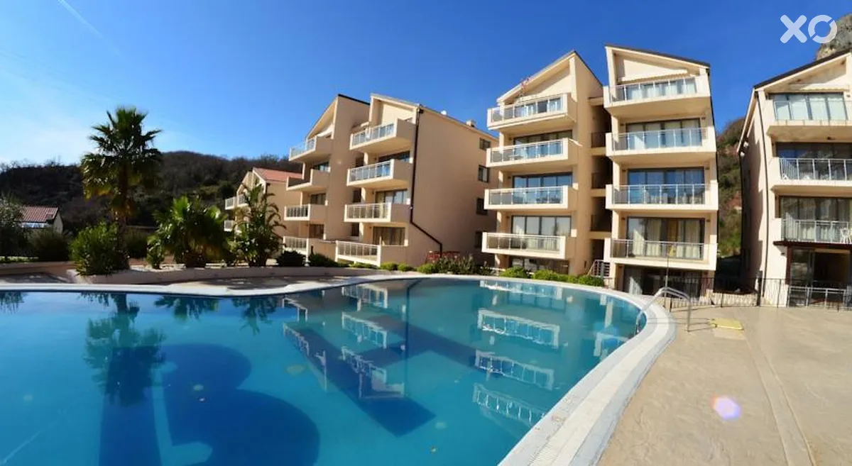Blue Horizon Apartments
