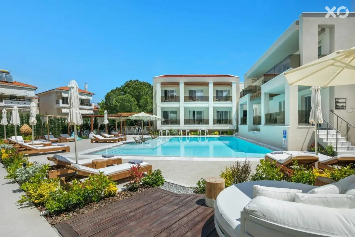 Mirablue Luxury Residences