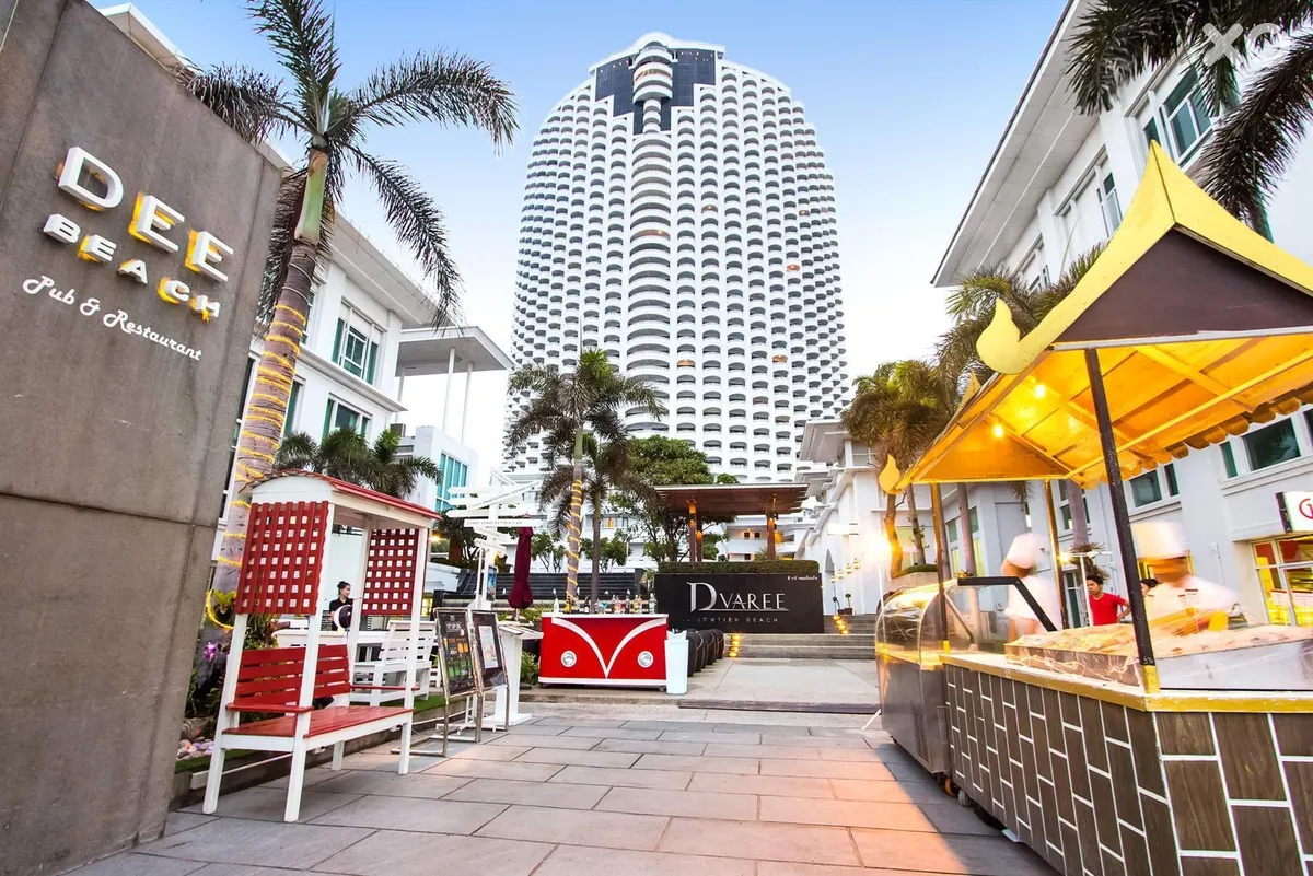 D Varee Jomtien Beach