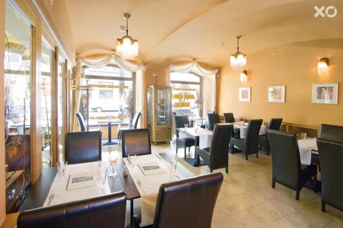 Mucha Hotel
