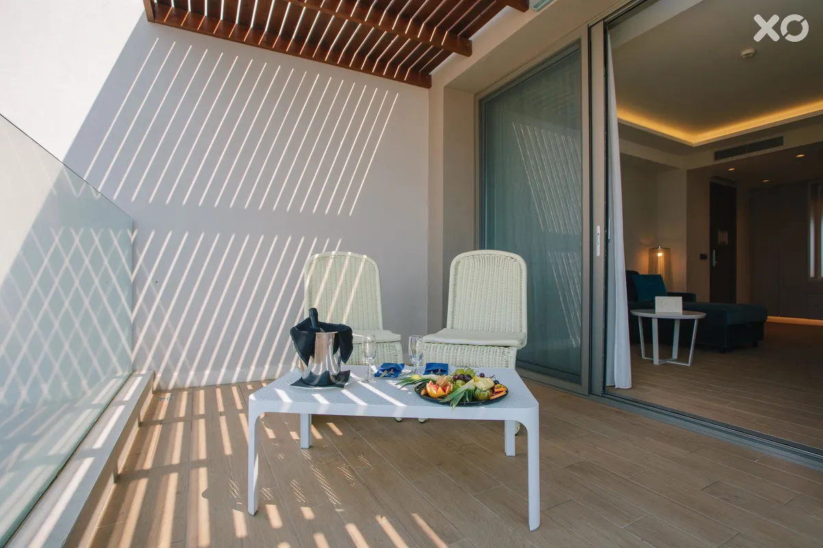 Almyros Beach Resort & Spa