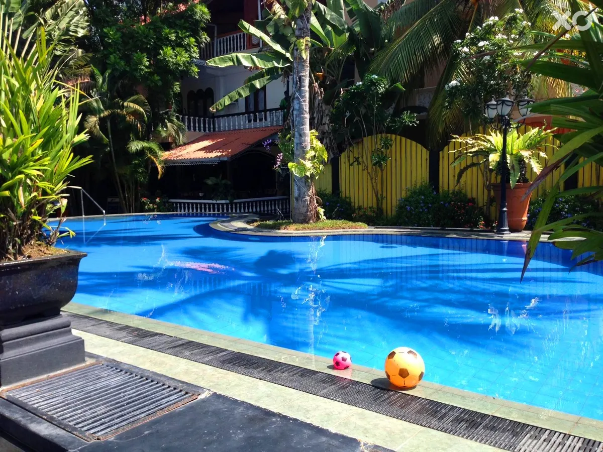 Flower Garden Hotel