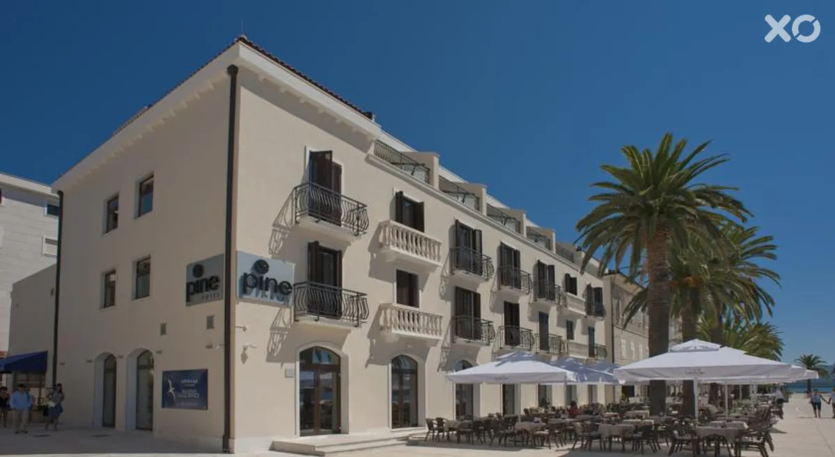 Pine Hotel