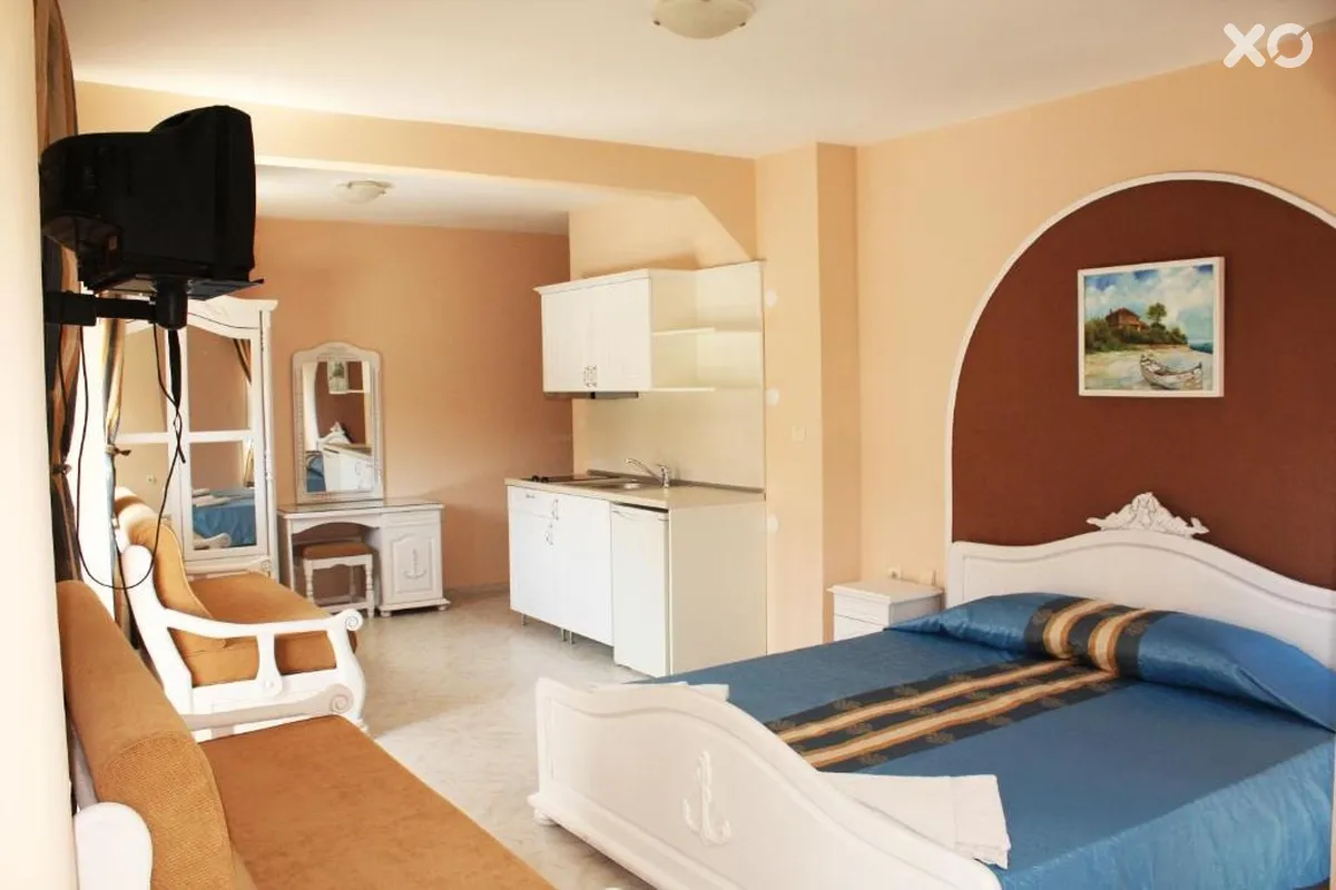 Paros II Family Hotel