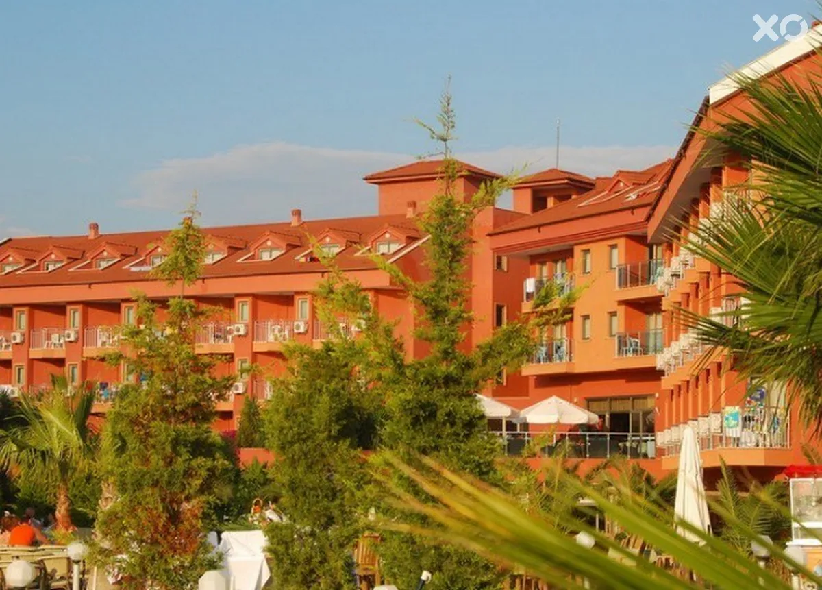 Club Side Coast Hotel