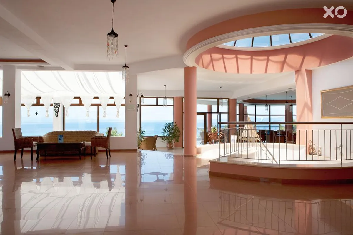 Alia Palace Luxury Hotel & Villas
