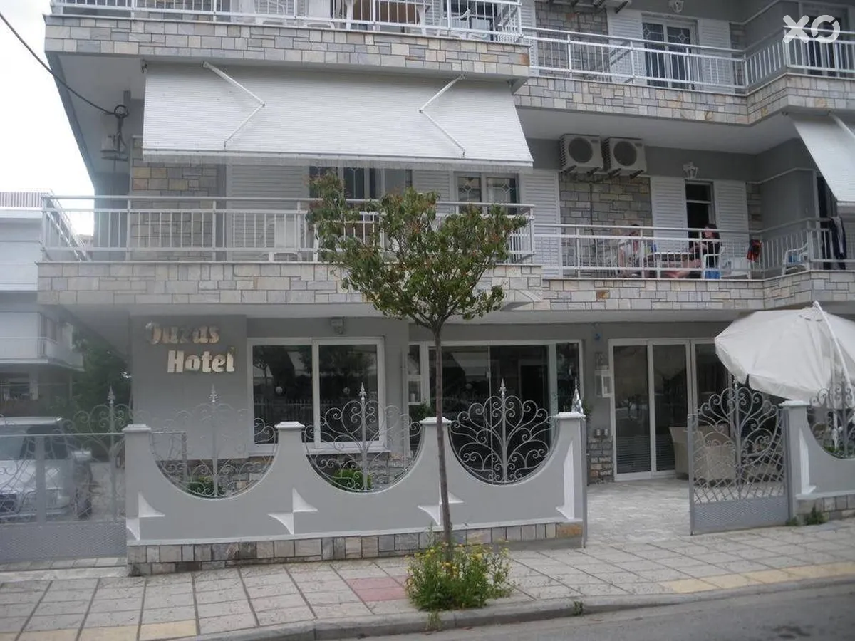 Ouzas Hotel