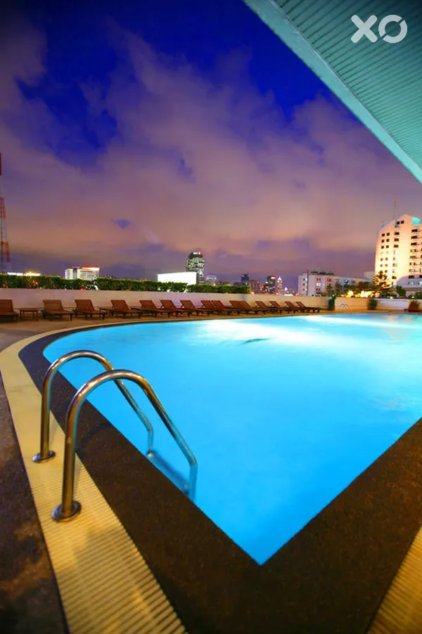 Golden Tulip Sovereign Hotel