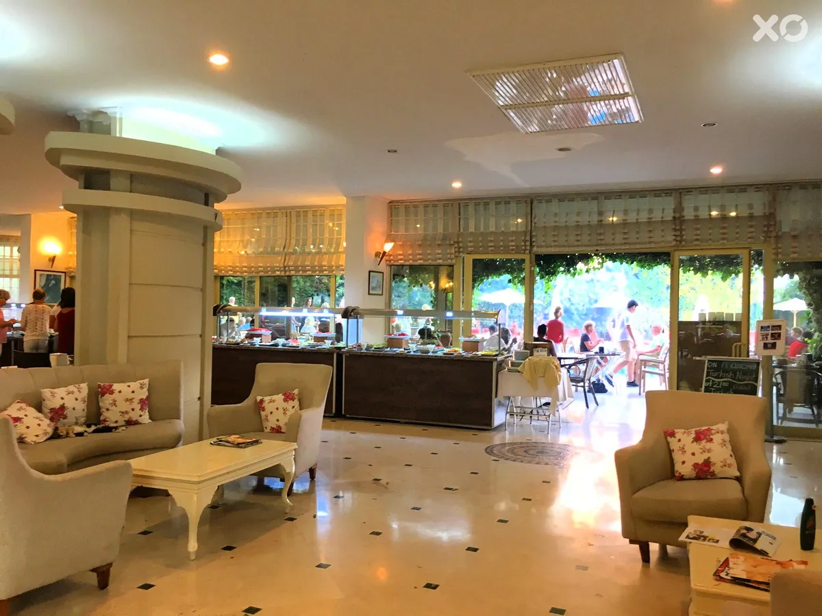 Grand Faros Hotel