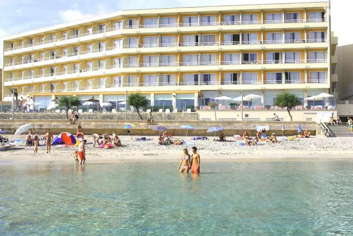 Ferrer Concord Hotel