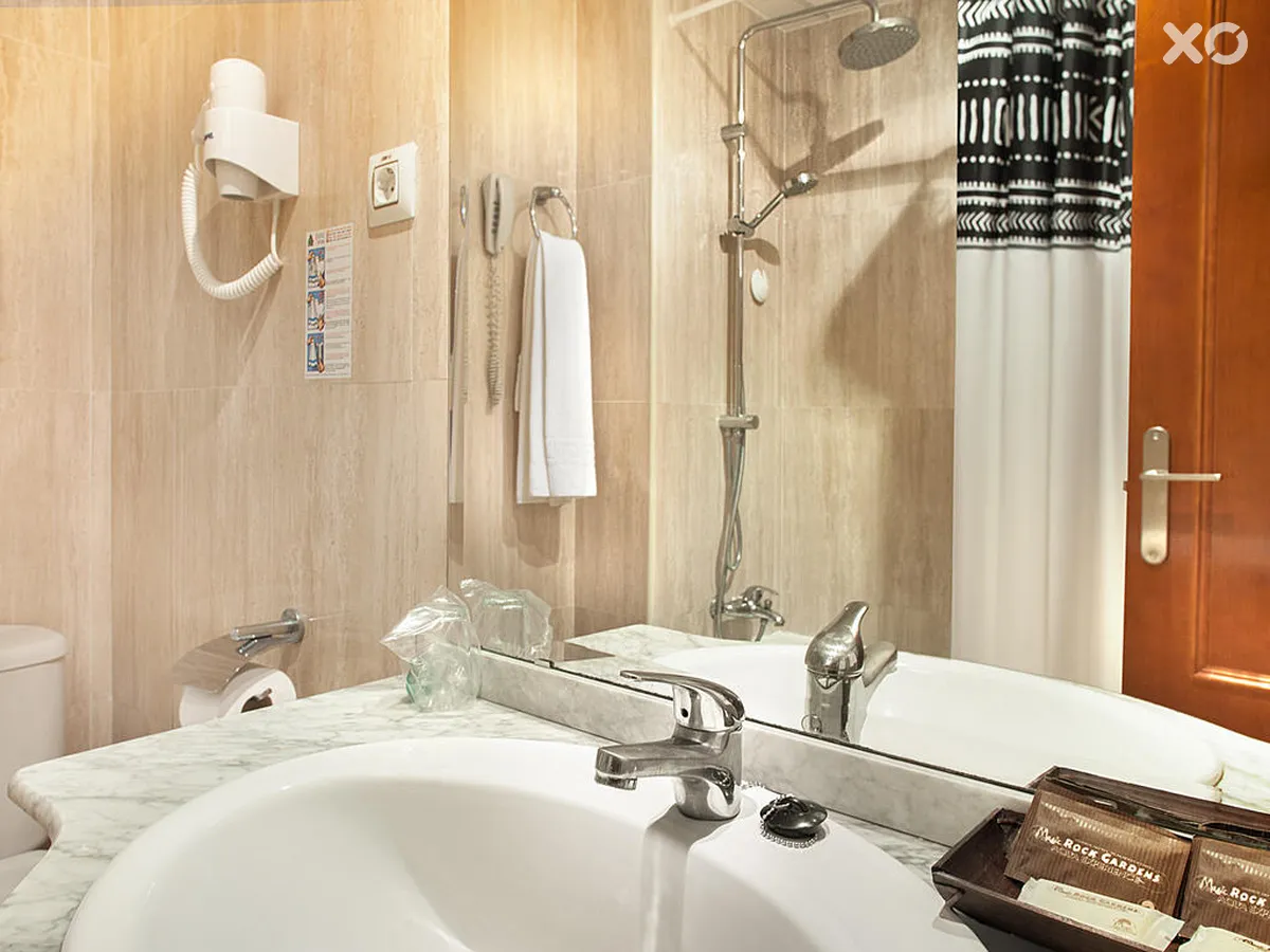 Magic Aqua Rock Gardens Hotel