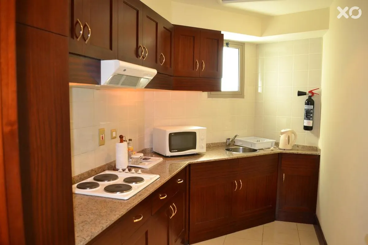 Pearl City Suites (City Seasons Suites)