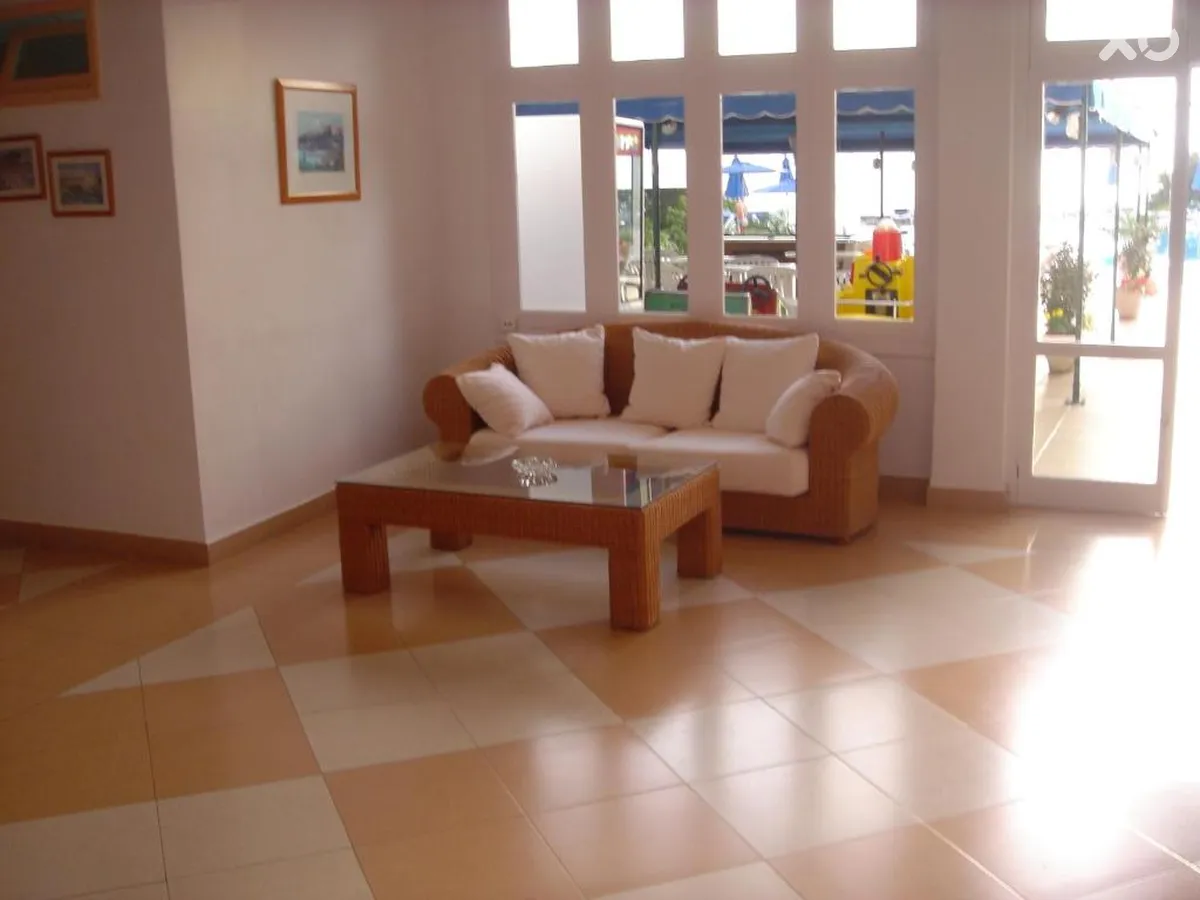 Vistamar Apartments
