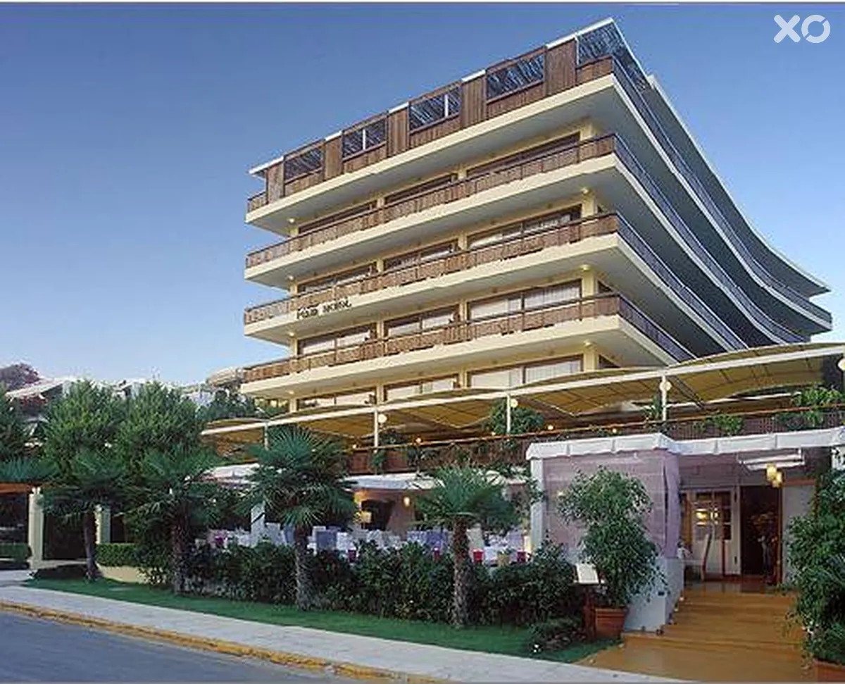 Plaza Vouliagmeni