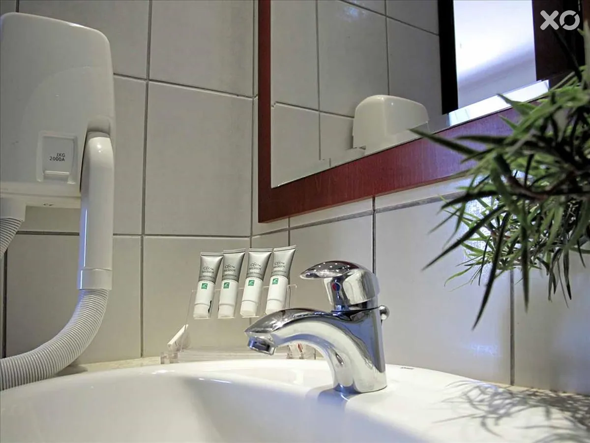 Lesse Hotel