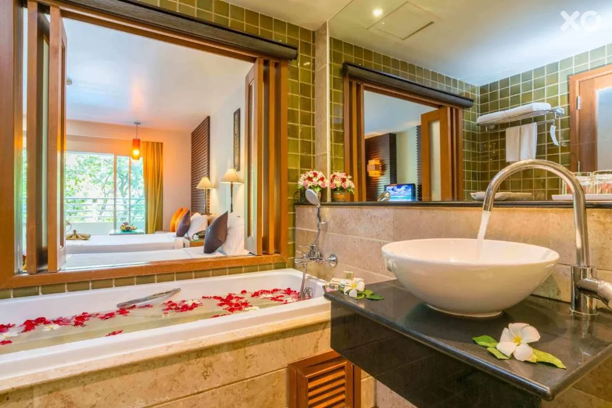 The Royal Paradise Hotel & Spa