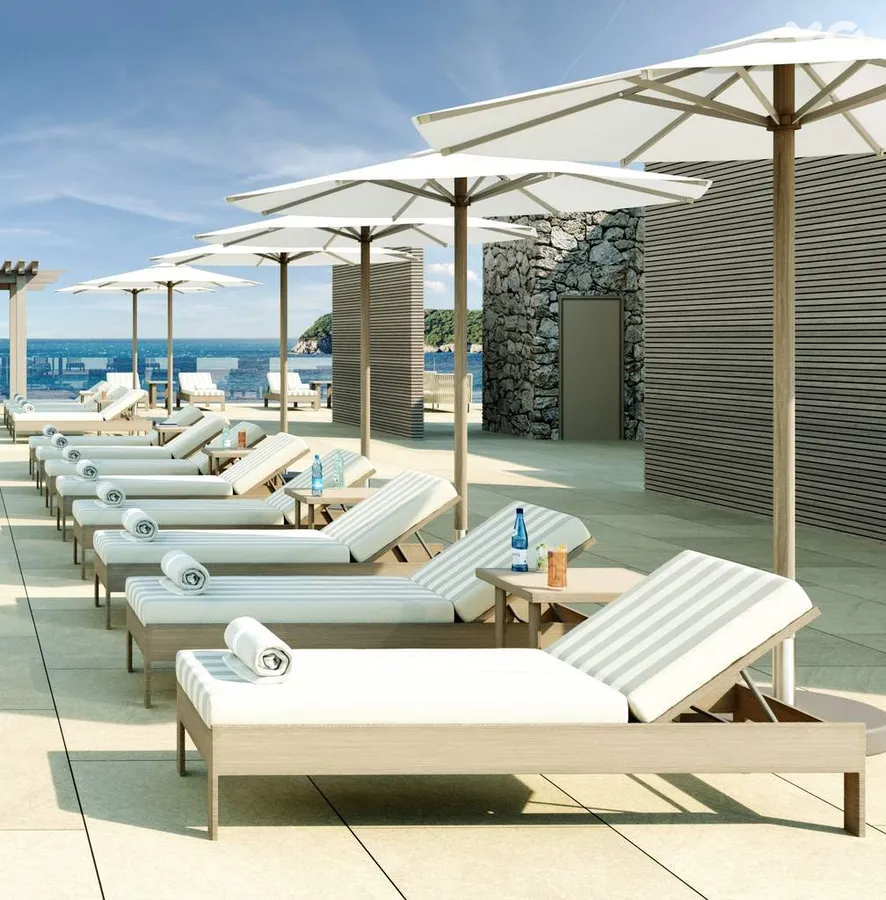 Royal Blue Hotel