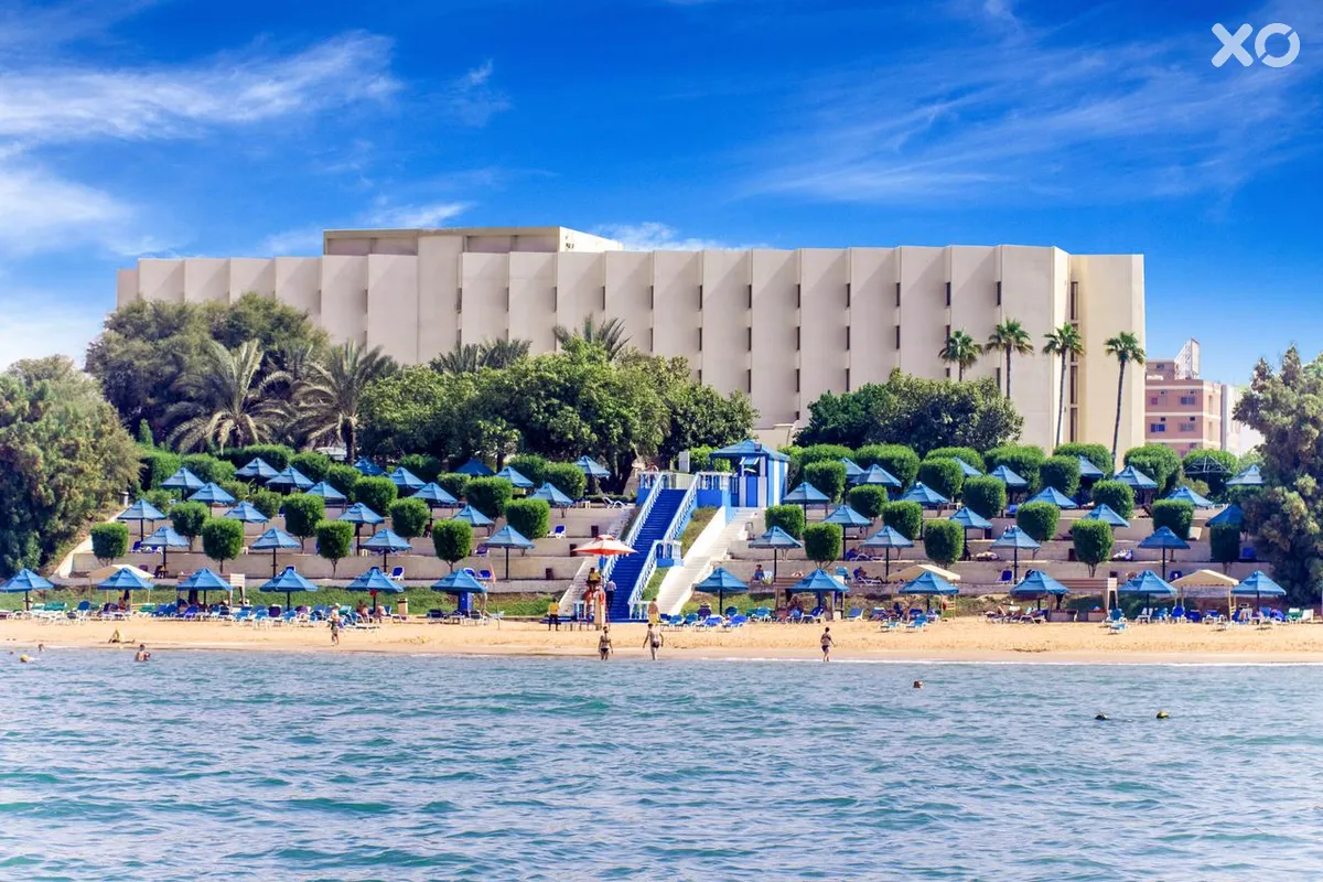 BM Beach Hotel