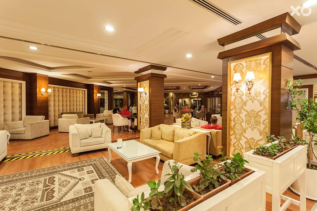 Iz Flower Side Beach Hotel