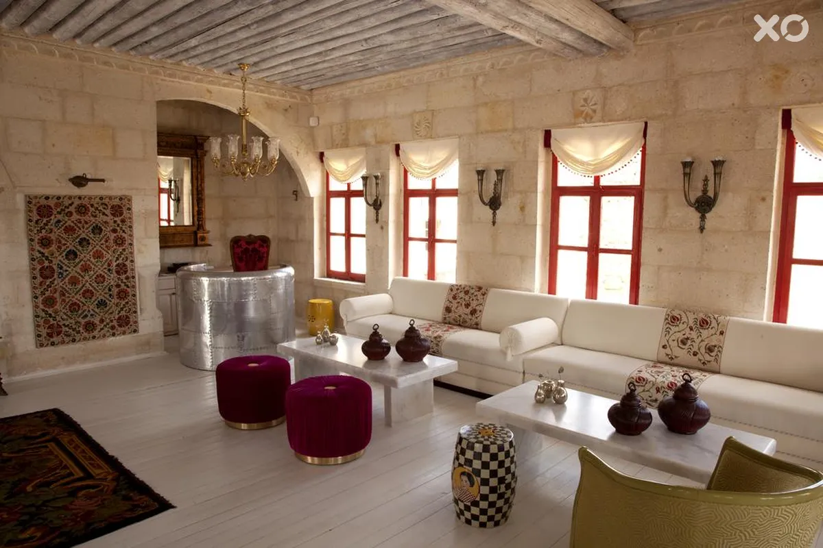 Hezen Cave Hotel
