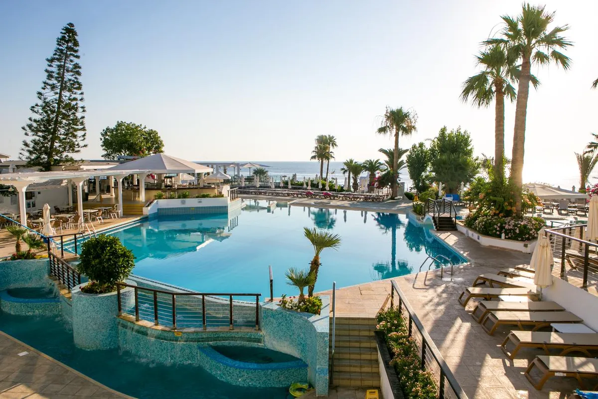 Golden Coast Hotel