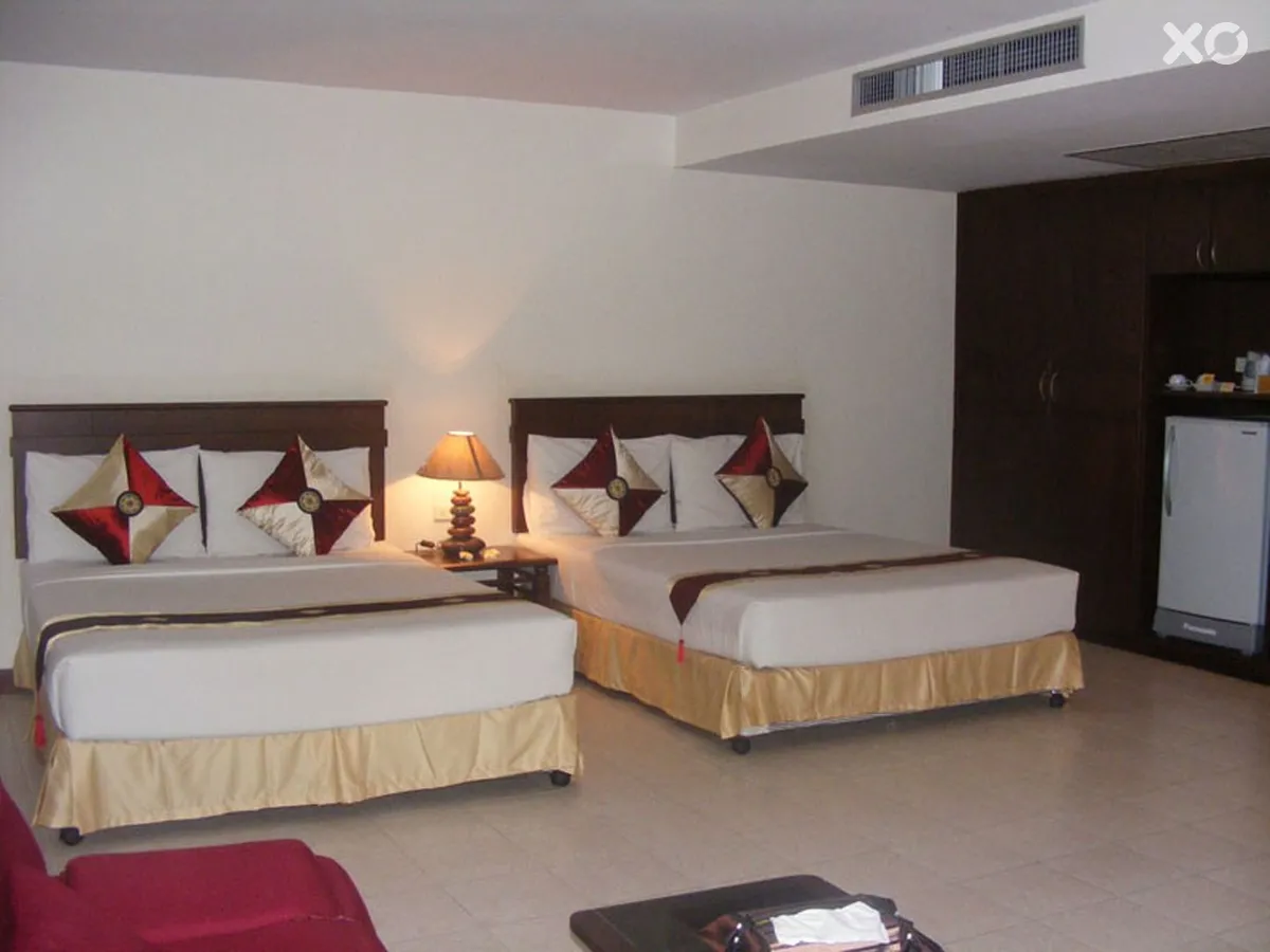 Crown Pattaya Beach Hotel