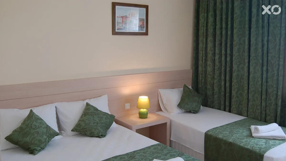 As Queen Beach Hotel