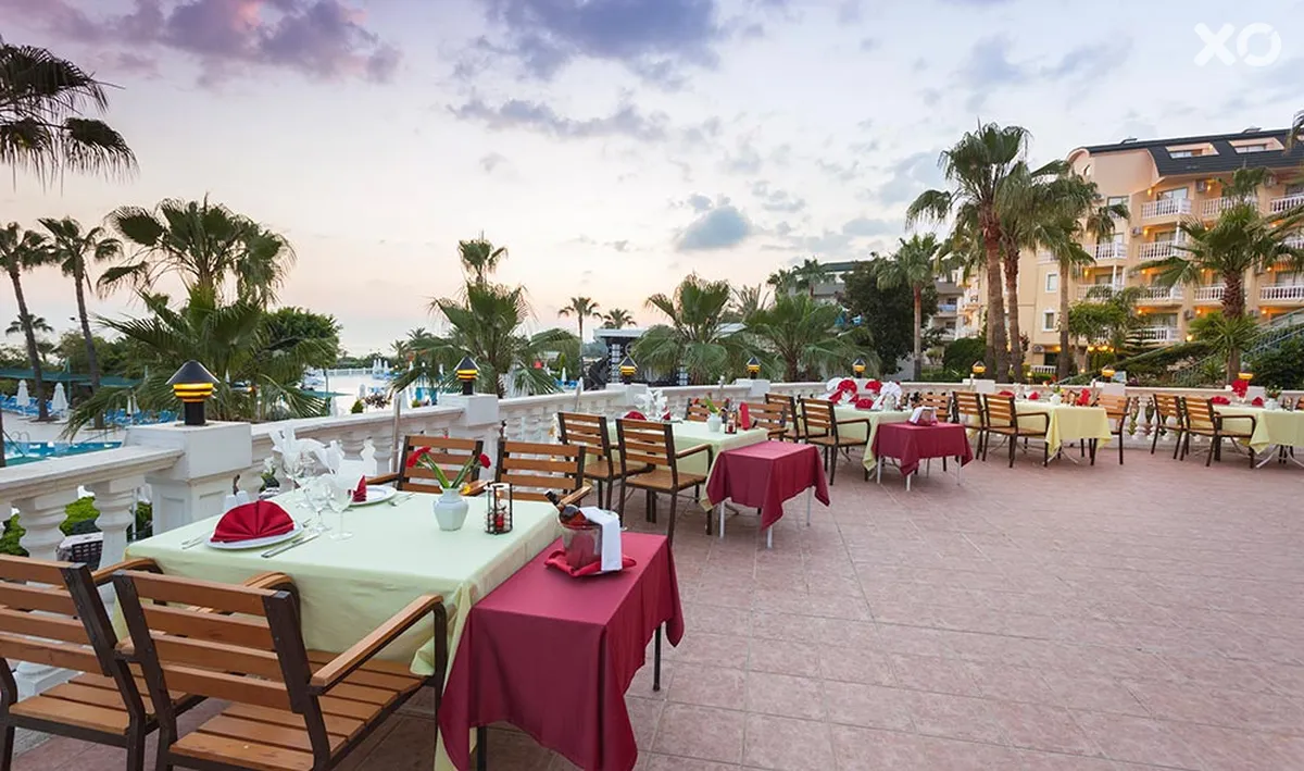 Iz Flower Side Beach Hotel