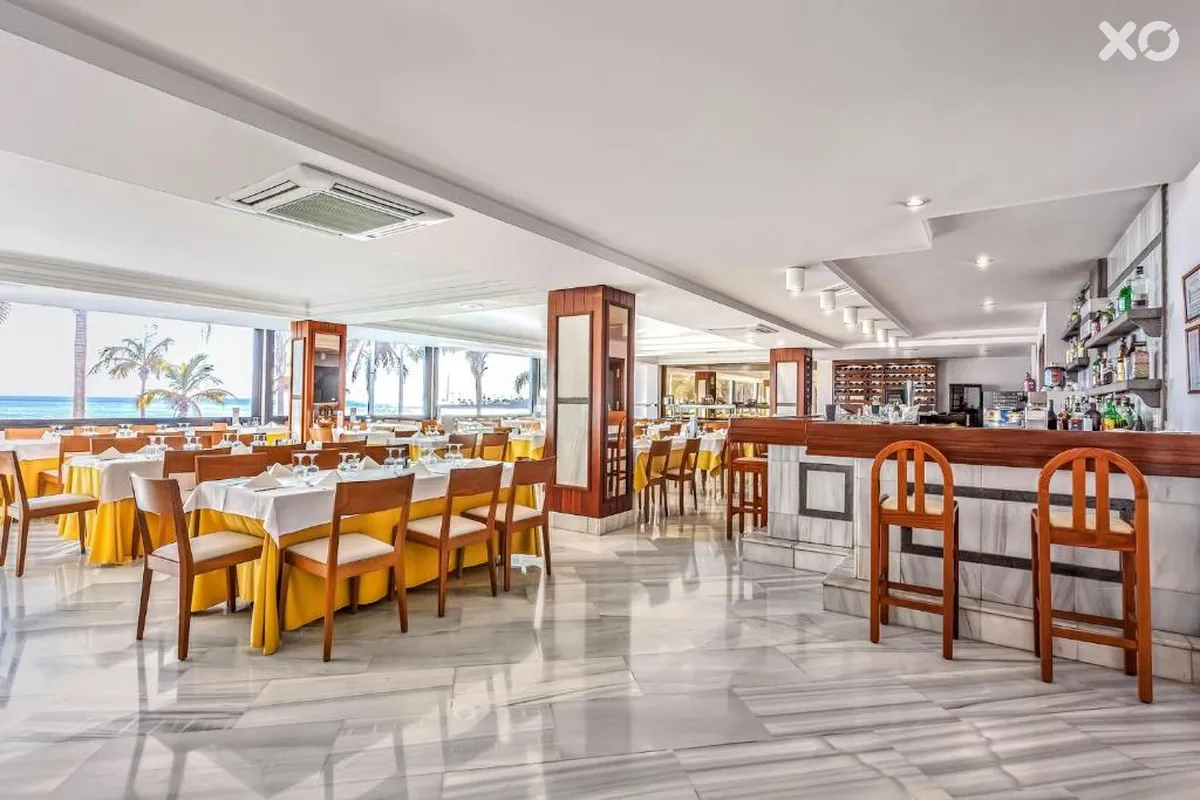 Lancelot Hotel