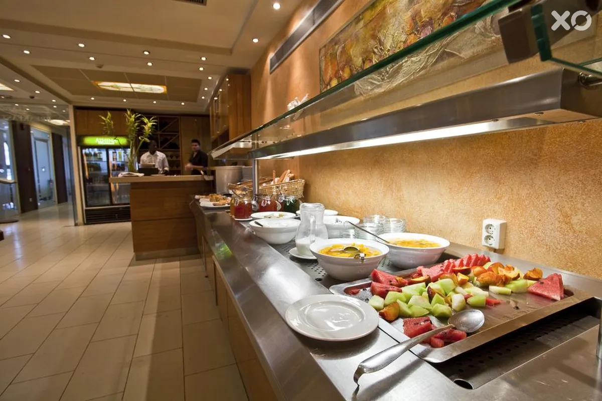 Crystal City Hotel