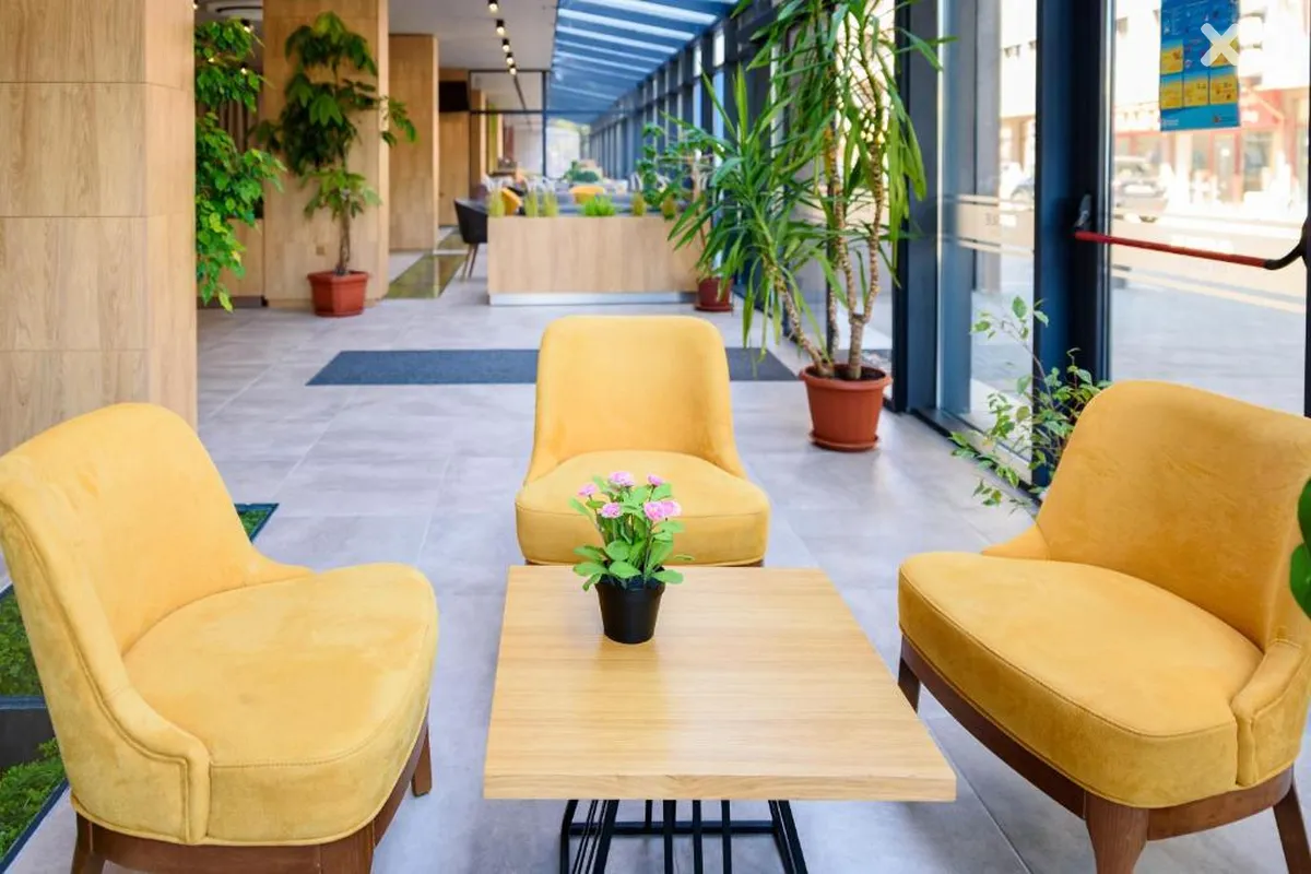 Avenue Hotel Deluxe