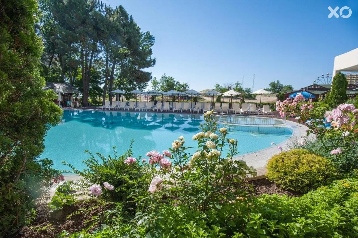 Jeravi Hotel