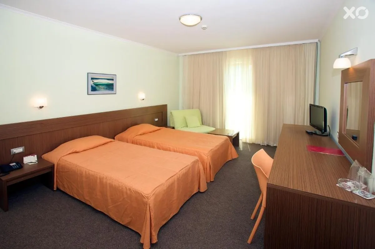Jeravi Hotel