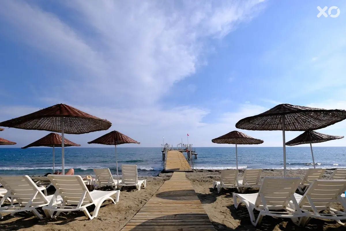 Anitas Beach Hotel