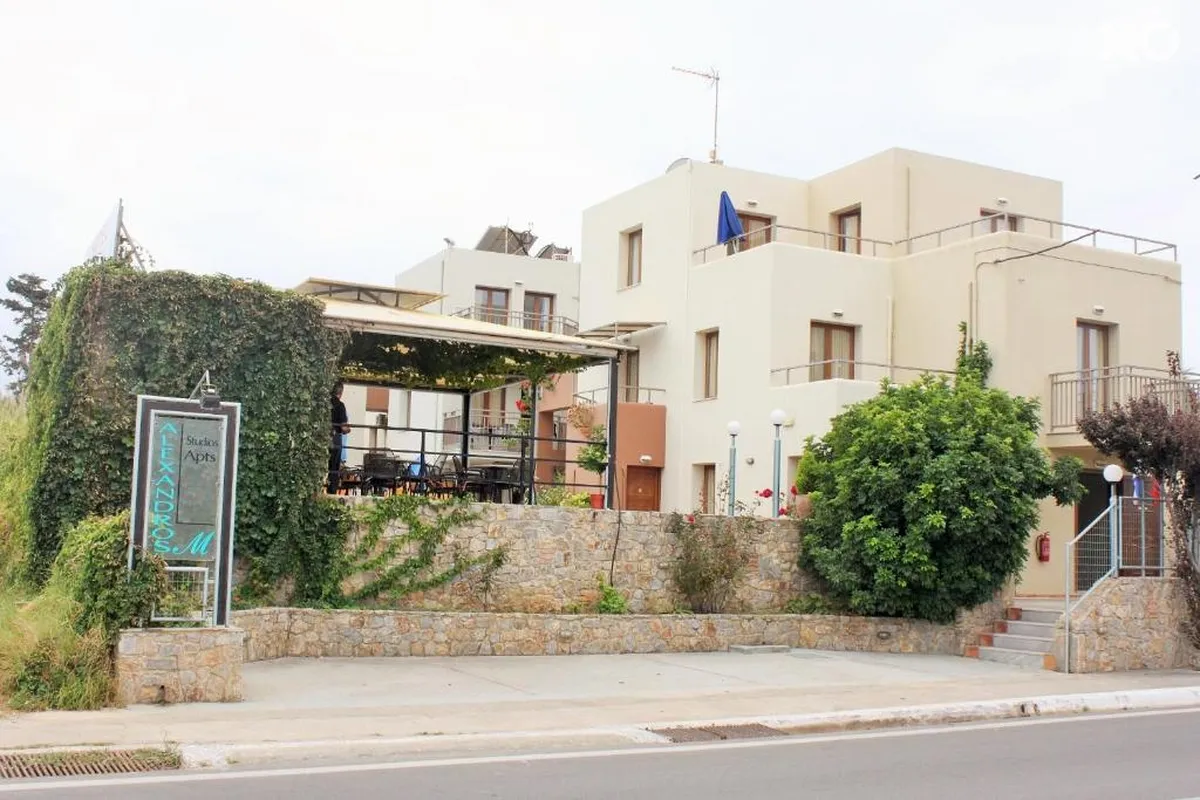 Alexandros M Hotel