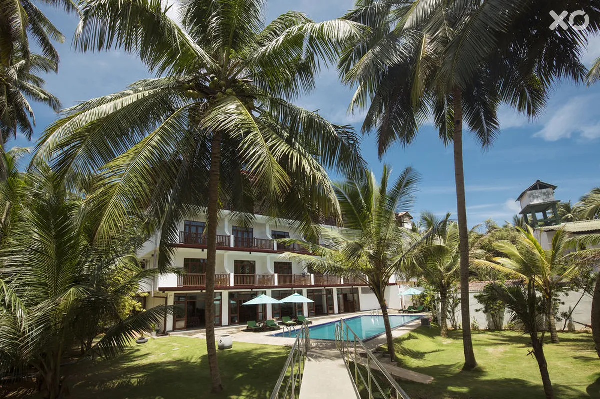 Rockside Beach Resort