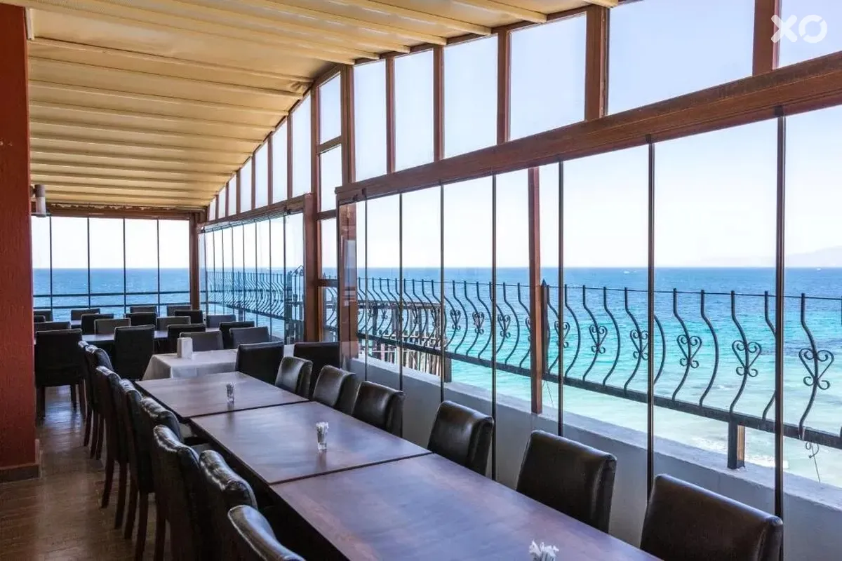 Sunday Beach Hotel