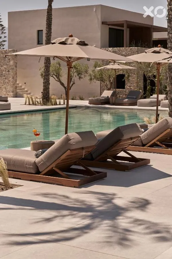 Theros All Suite Hotel