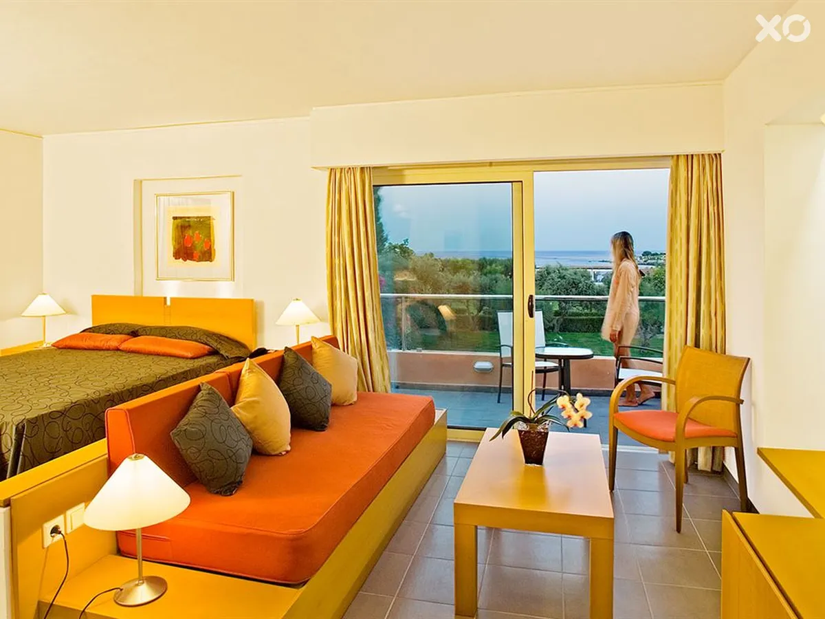 Eden Roc Resort Hotel