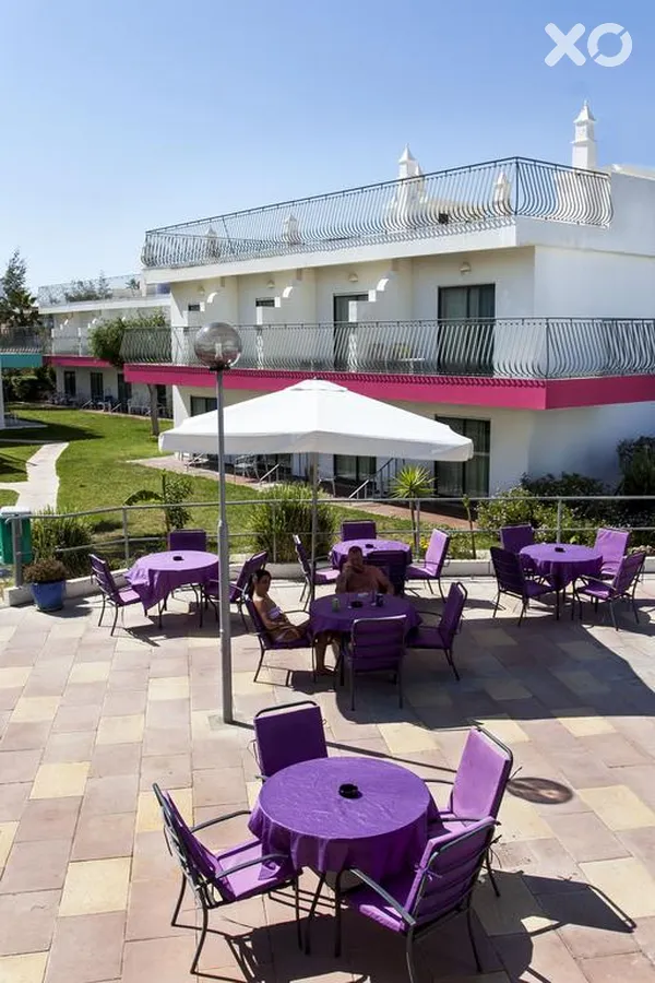 Bayside Salgados Hotel