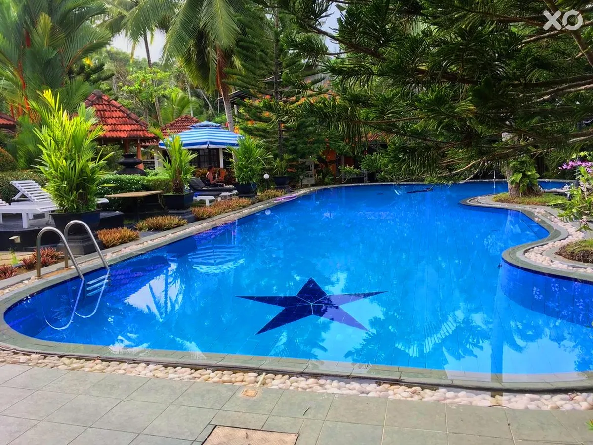 Flower Garden Hotel