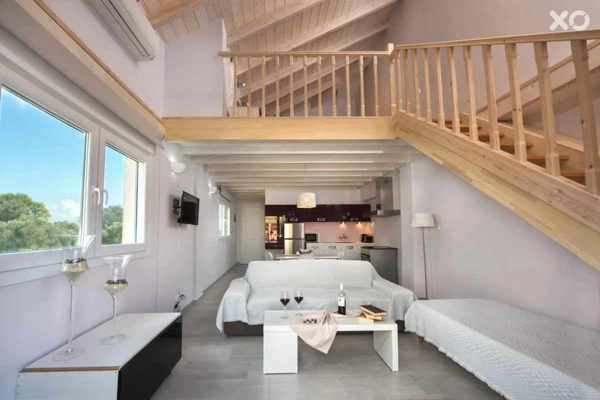 Kavos Plaza Hotel