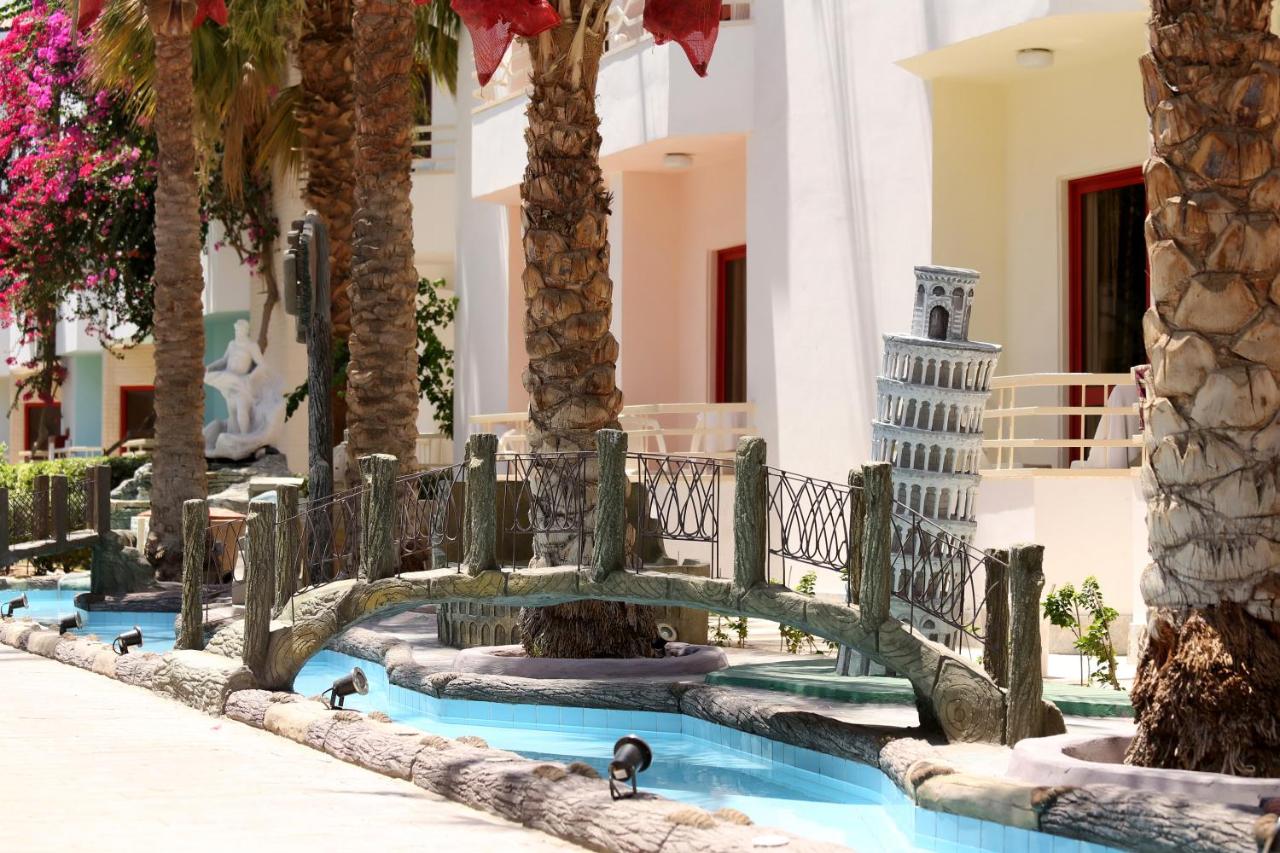 MinaMark Beach Resort