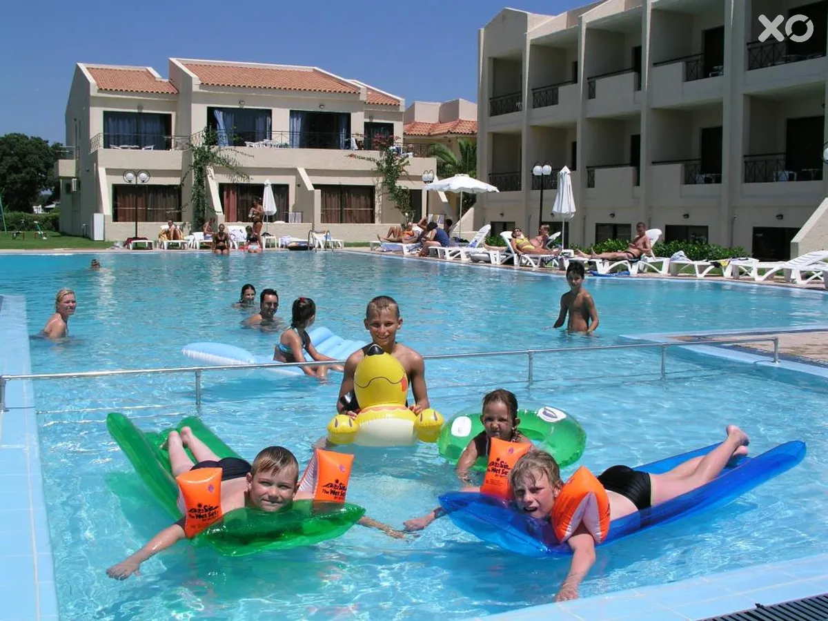 Summerland Hotel & Bungalows