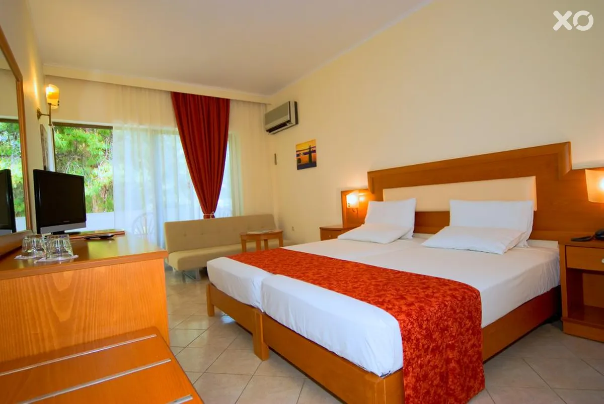 Porfi Beach Hotel