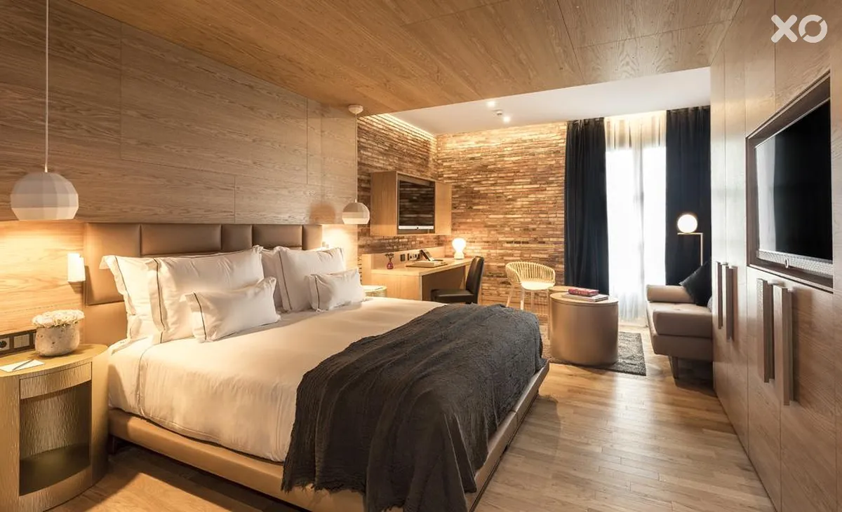 Monument Hotel