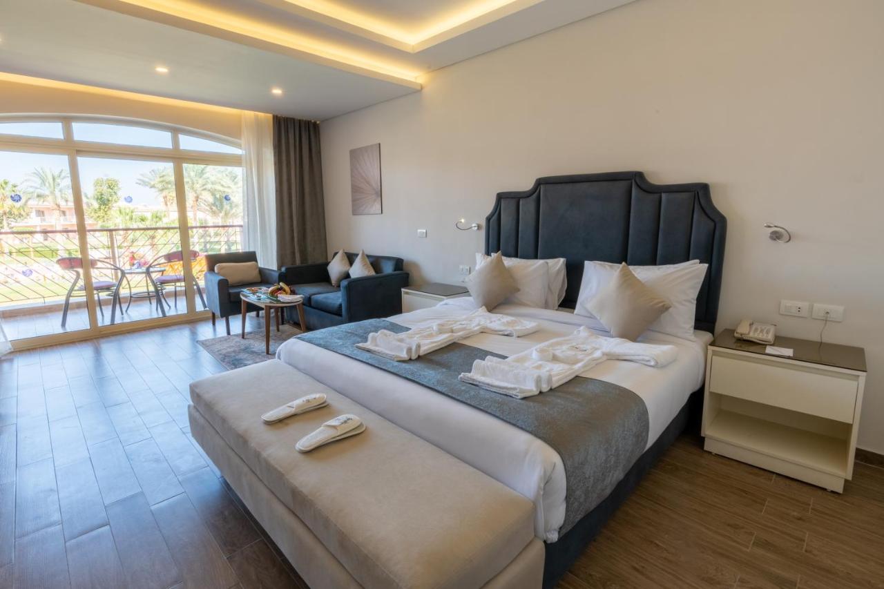 Parrotel Beach Resort