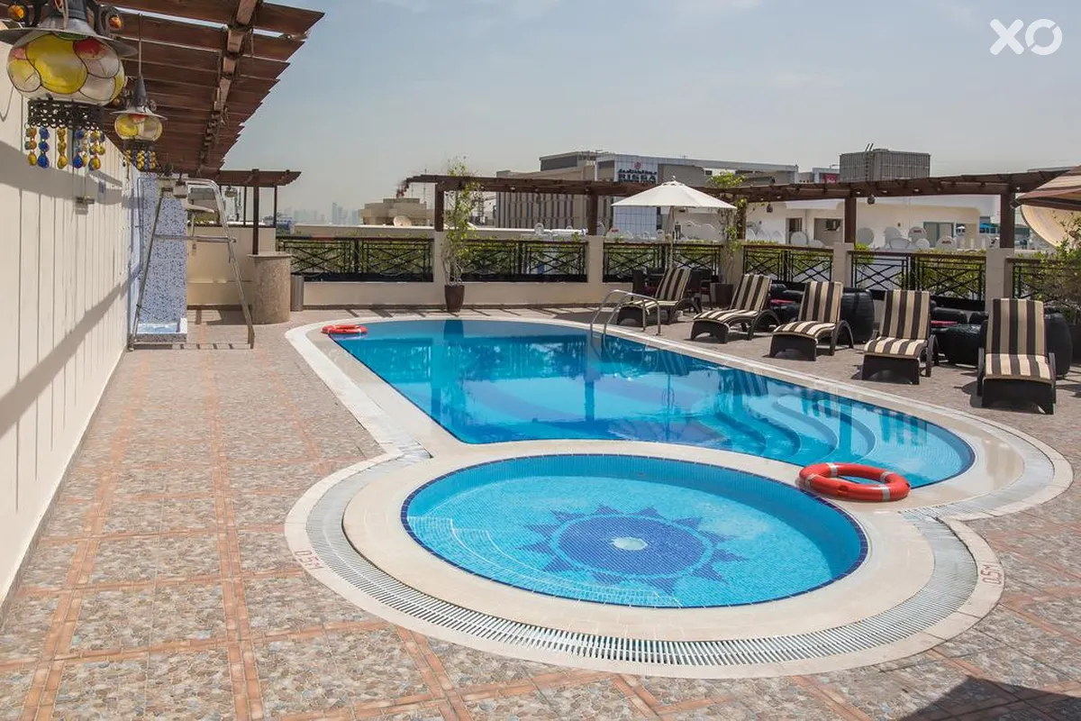 Landmark Summit Hotel